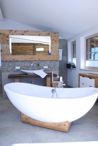 Appartements "Da Zillertaler und die Geigerin" in Burgstall