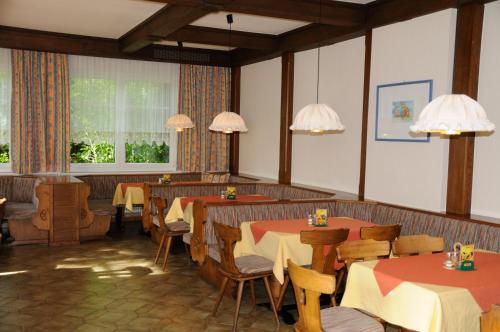 Strandhotel - image 2