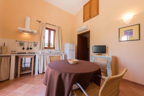 One-Bedroom Apartment image 10