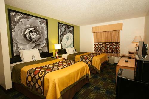 Super 8 by Wyndham Corydon - image 12
