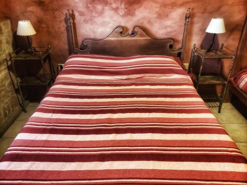 1 double bed, 1 bunk bed