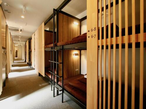 2 Beds in Mixed Dormitory Room (26 Adults)