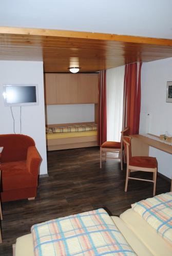 Hotel Des Alpes - image 14