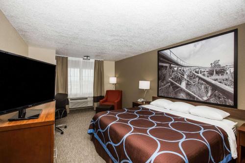 Super 8 by Wyndham Altoona