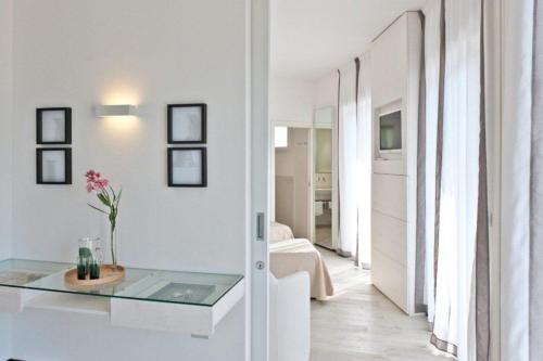 Hotel Torremaura The 4-star Hotel Torremaura offers comfort and convenience whether youre on business or holiday in Milano Marittima. The property features a wide range of facilities to make your stay a pleasant expe