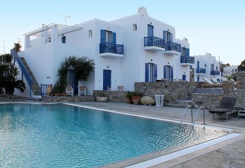 Vienoula's Garden Hotel - image 12