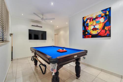 Luxury Darwin City Lights Jacuzzi Central Location Large House New Furnishings
