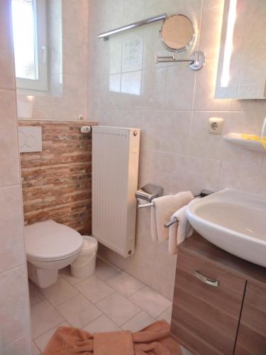 Hotel-Garni Drachenburg Room Type - Classic Double Room