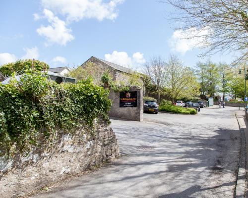 Old Kings Arms Hotel - image 14
