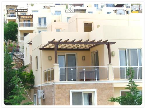 Adastra Holiday Homes Bodrum Royal Heights In Bogazici Turkey Reviews Prices Planet Of Hotels