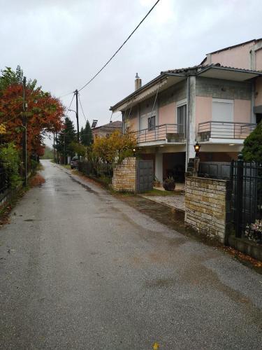  home by the river in Tríkala