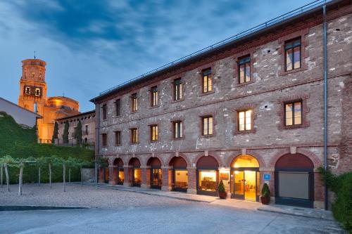 Hospedería de Alesves - Hotel - Villafranca