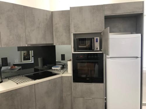  MOLLY's HOUSE in Ermoupoli