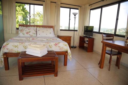 Deluxe Double Room with 360° Mountain View image 10