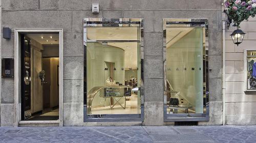 Intown Luxury House - image 11