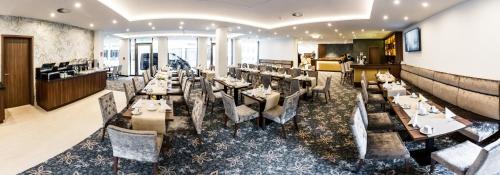 Best Western Plus Royal Suites - image 7