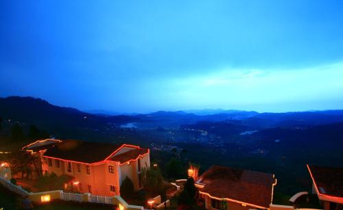 View, Mountain Retreat Ooty -  A Hill Country Resort in Lovedale
