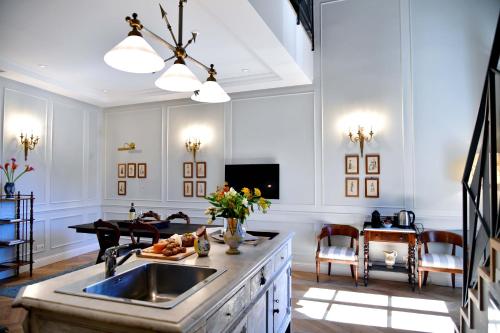 La Croce d'Oro Santa Croce Suite Apartments Room Type - Deluxe Apartment with Terrace