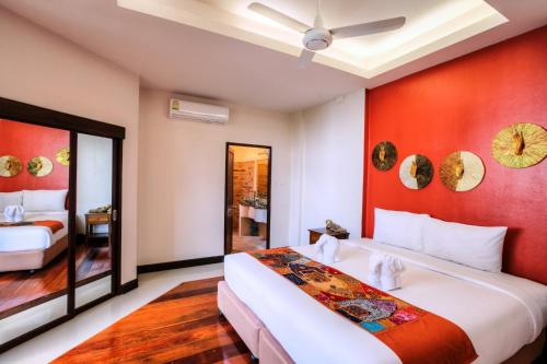 Partial Sea View Deluxe room in Sunset Hill Boutique Resort Koh Phangan