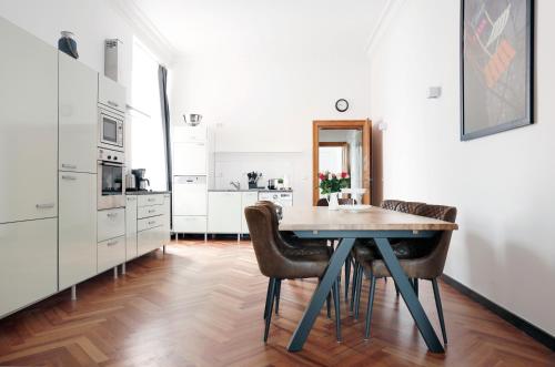 KATZ by ROCKCHAIR Apartments l SUPERHOST Status l 3 Bedrooms Boxspringbeds 2 Bathrooms in City Center - Cozy Family & Business Flair welcomes you!, Berlino (foto 8)