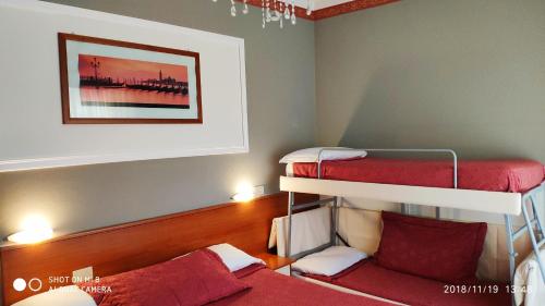 Hotel Minerva - image 8