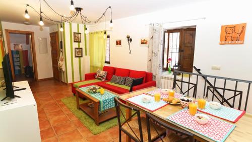  Casa Gatos in Toledo