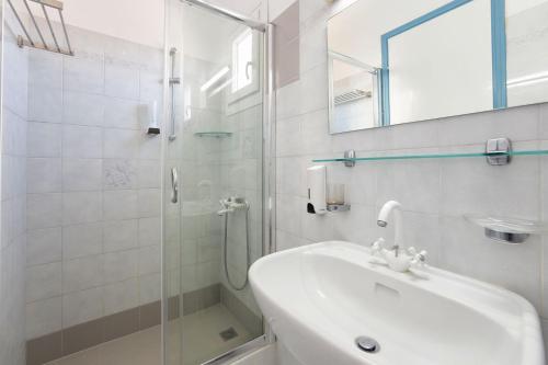 Fivos Apartments - image 7