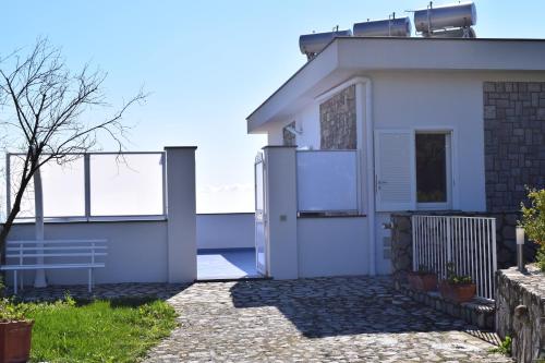  Panoramic apartment with terrace, Pension in Colli di Fontanelle