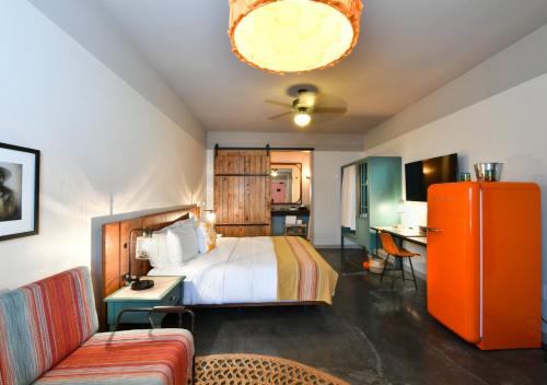room detail thumbnail 0