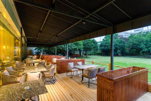 Restaurant, Grand Metropark Hotel Hangzhou in Hangzhou