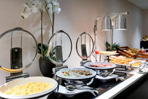 Eurostars Madrid Gran Vía - image 14