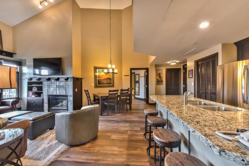 Penthouse Apartment image 9