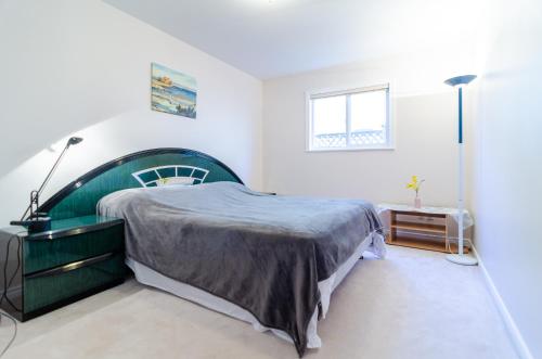 Great Guest Suite in a Gorgeous House in New Westminster, Canada