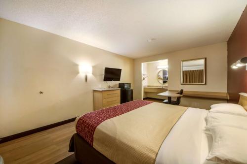 Motel 6-San Antonio, TX - Near Lackland AFB - image 3