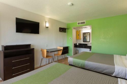 Studio 6-Barstow, CA in Barstow, USA