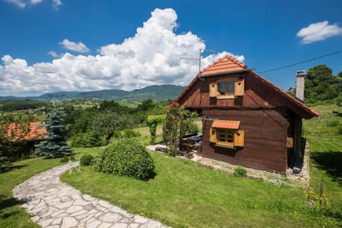  Peacefull family cottage in Gornji Desinec