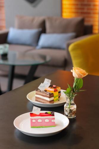 Food and beverages, Rozelle by d'best Hospitality in Cimahi Utara