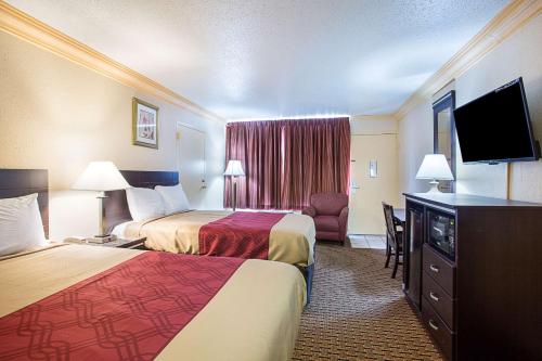 Rodeway Inn & Suites Birmingham I-59 exit 134 - image 6