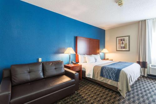 Comfort Inn Decatur Priceville - image 2