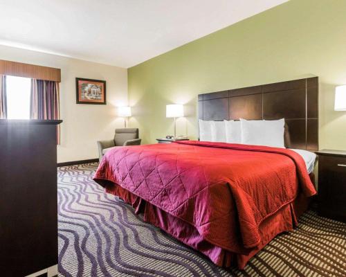 Quality Inn & Suites near Coliseum and Hwy 231 North