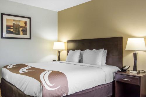 Quality Inn Downtown Historic District – Mobile, AL