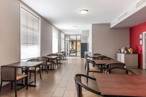 Quality Inn Downtown Historic District – Mobile, AL