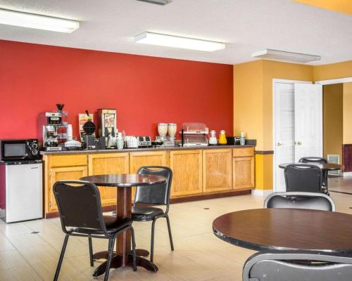 Econo Lodge Eufaula South - 레스토랑