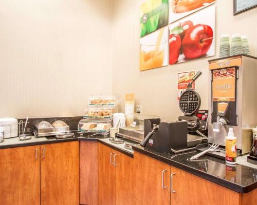 Quality Inn & Suites Greenville I-65 - image 14