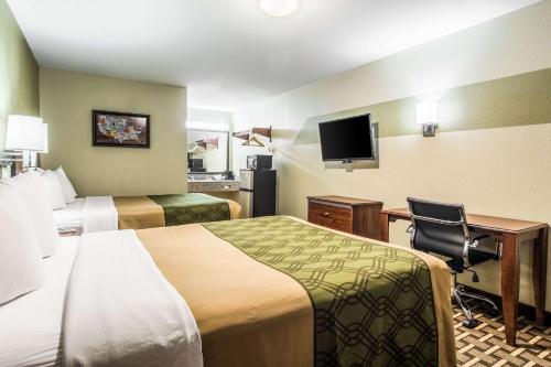 Queen Room with Two Queen Beds - Non-Smoking