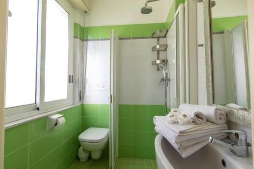 Hotel Holland - image 5