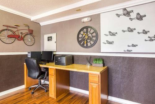 Econo Lodge Jacksonville near Little Rock Air Force Base - image 9