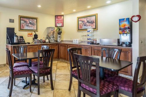 Econo Lodge Inn & Suites Searcy