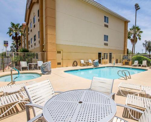 Comfort Suites Peoria Sports Complex