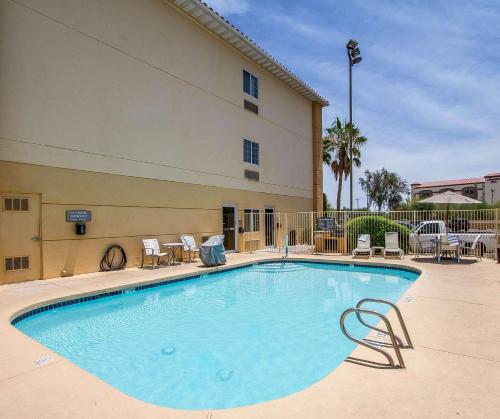 Comfort Suites Peoria Sports Complex